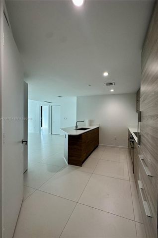 1300 S Miami 4209, Miami, FL 33130