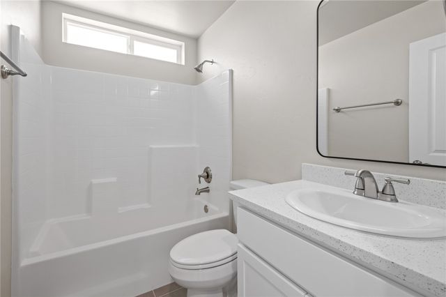 3285 N Heber Road, Golden Valley, AZ 86413