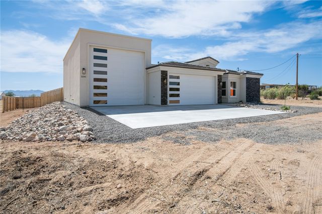 3285 N Heber Road, Golden Valley, AZ 86413