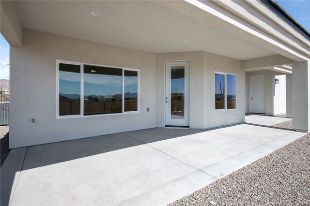 3285 N Heber Road, Golden Valley, AZ 86413