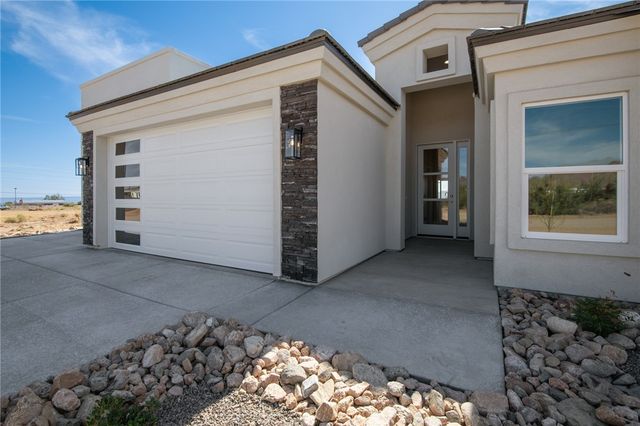 3285 N Heber Road, Golden Valley, AZ 86413