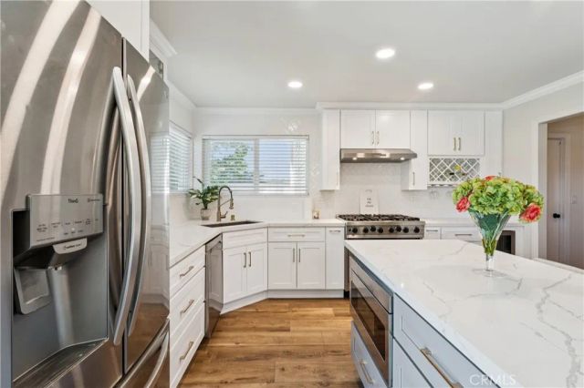 27535 St Bernard Lane, Lake Arrowhead, CA 92352