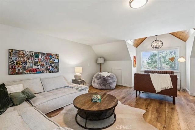 27535 St Bernard Lane, Lake Arrowhead, CA 92352