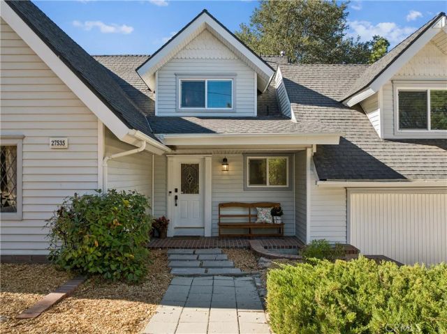 27535 St Bernard Lane, Lake Arrowhead, CA 92352