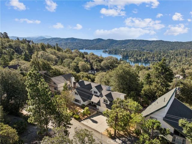 27535 St Bernard Lane, Lake Arrowhead, CA 92352
