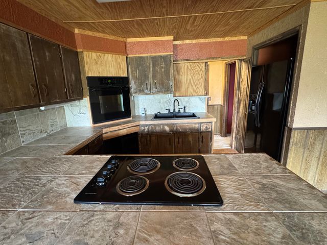 108 SE 10th Street, Plainview, TX 79072