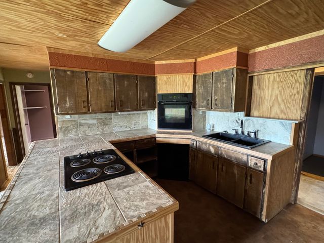 108 SE 10th Street, Plainview, TX 79072