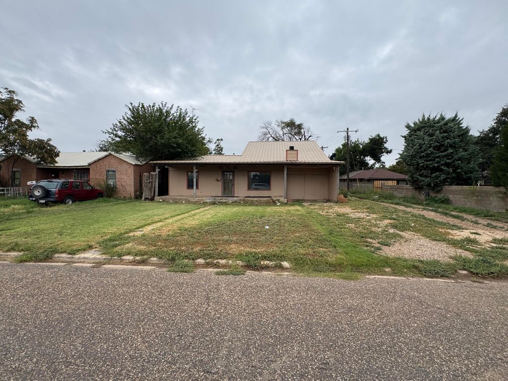 108 SE 10th Street, Plainview, TX 79072
