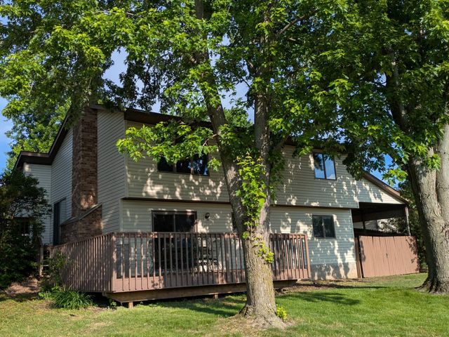 8427 Cooper Way, Inver Grove Heights, MN 55076