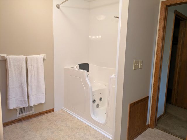8427 Cooper Way, Inver Grove Heights, MN 55076