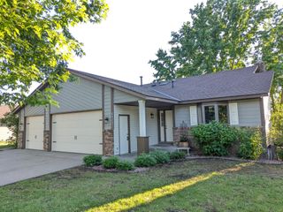 8427 Cooper Way, Inver Grove Heights, MN 55076