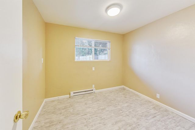 3257 Delaware St, Oakland, CA 94602