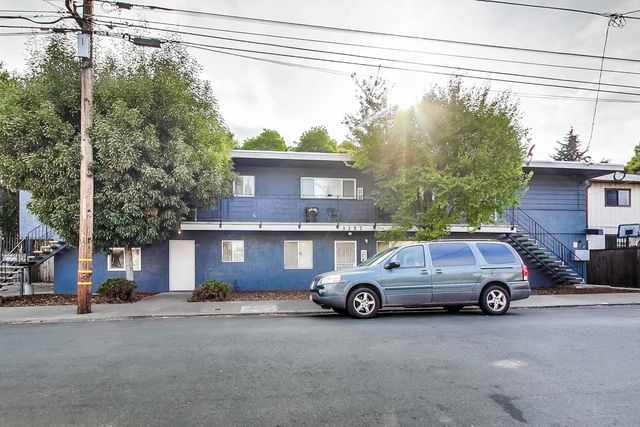 3257 Delaware St, Oakland, CA 94602