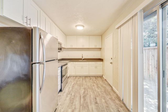 3257 Delaware St, Oakland, CA 94602