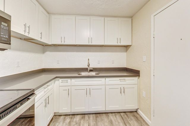 3257 Delaware St, Oakland, CA 94602