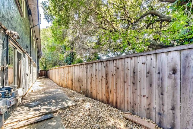 3257 Delaware St, Oakland, CA 94602