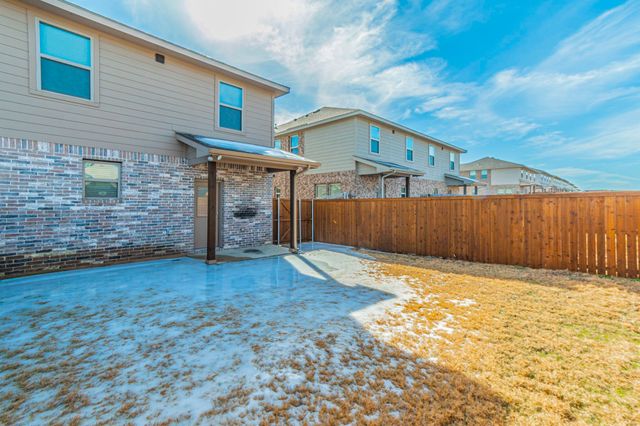 5004 Villas Drive, Sanger, TX 76266