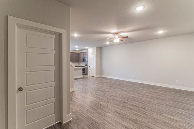 5004 Villas Drive, Sanger, TX 76266