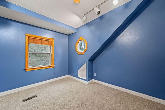 1419 Amsterdam Road, Park Hills, KY 41011