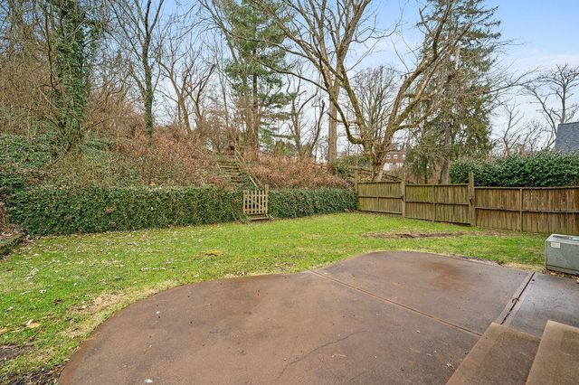 1419 Amsterdam Road, Park Hills, KY 41011