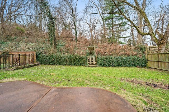 1419 Amsterdam Road, Park Hills, KY 41011