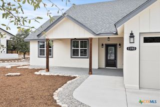 1190 Fernwood Road, Fischer, TX 78623