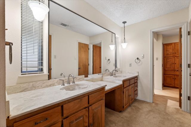 137 Creek Courts Drive, Trophy Club, TX 76262