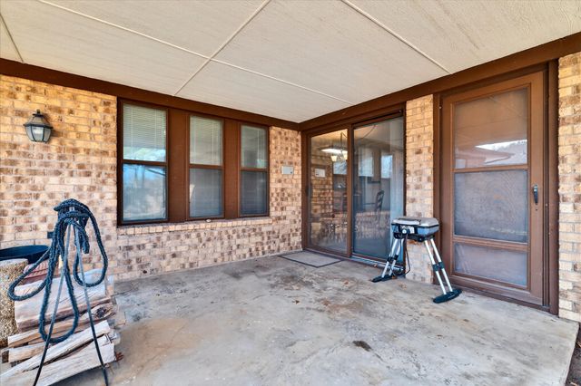 137 Creek Courts Drive, Trophy Club, TX 76262