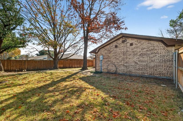 137 Creek Courts Drive, Trophy Club, TX 76262