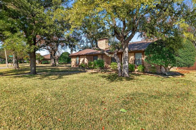 137 Creek Courts Drive, Trophy Club, TX 76262
