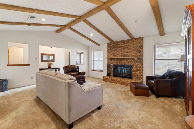 137 Creek Courts Drive, Trophy Club, TX 76262