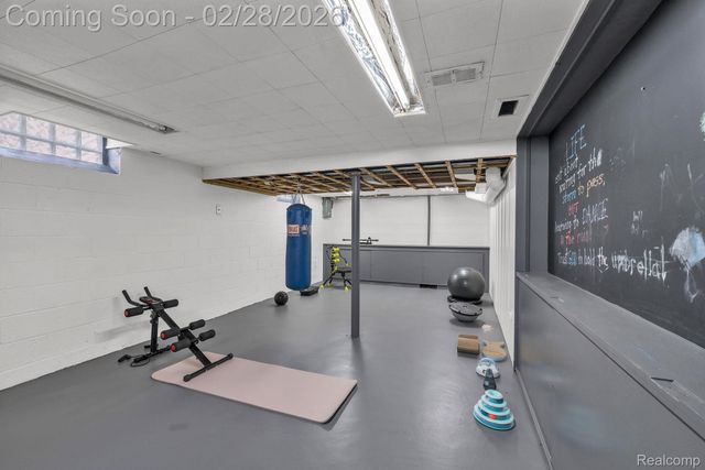 2746 Cornell Street, Dearborn, MI 48124