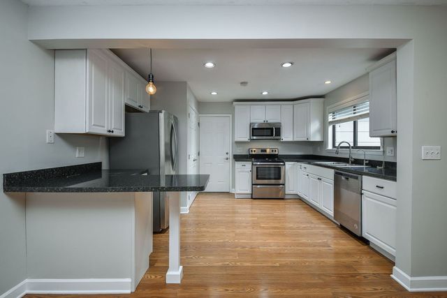 6851 Larkspur Court 6851, Woodridge, IL 60517