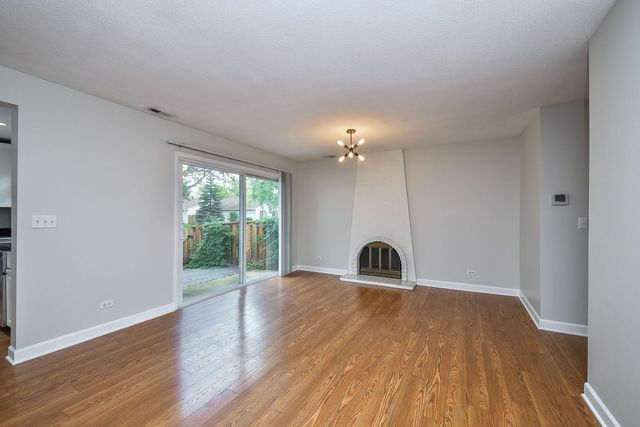 6851 Larkspur Court 6851, Woodridge, IL 60517