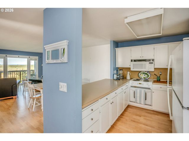 856 NEACOXIE Blvd, Gearhart, OR 97138