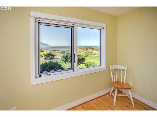 856 NEACOXIE Blvd, Gearhart, OR 97138