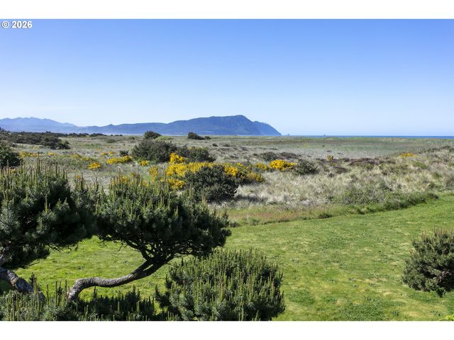 856 NEACOXIE Blvd, Gearhart, OR 97138