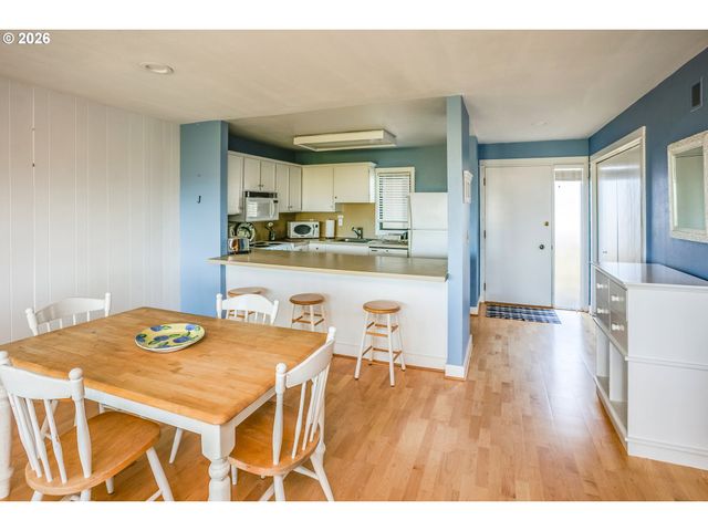 856 NEACOXIE Blvd, Gearhart, OR 97138