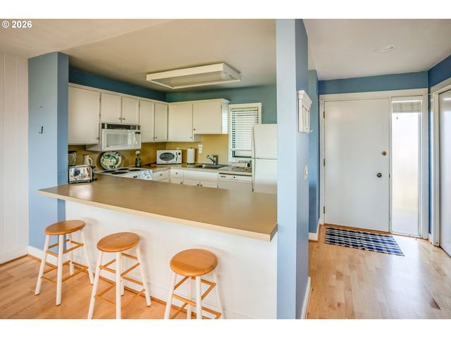 856 NEACOXIE Blvd, Gearhart, OR 97138