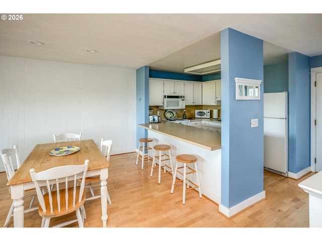 856 NEACOXIE Blvd, Gearhart, OR 97138