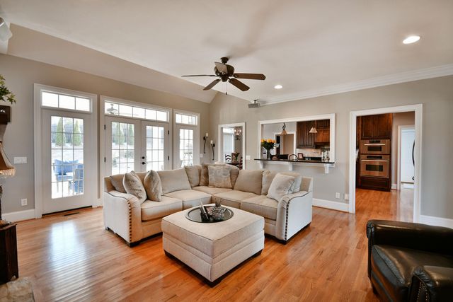 125 Walnut Creek Way, Greenville, SC 29611