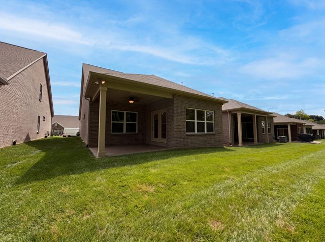 914 Meadowcrest Way, Lebanon, TN 37090