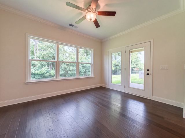 914 Meadowcrest Way, Lebanon, TN 37090