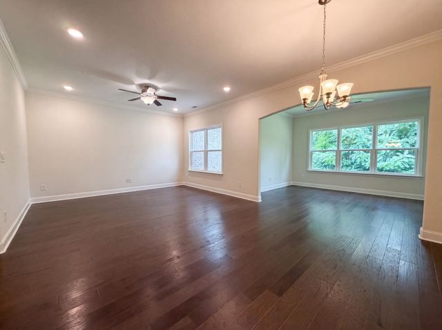 914 Meadowcrest Way, Lebanon, TN 37090