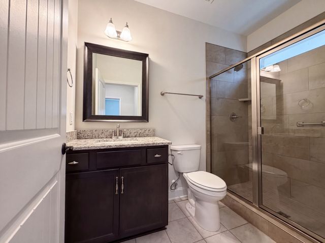 914 Meadowcrest Way, Lebanon, TN 37090