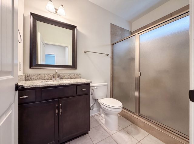 914 Meadowcrest Way, Lebanon, TN 37090