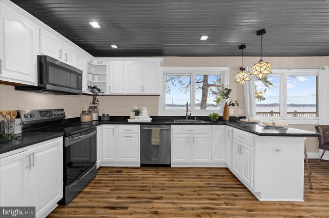 3800-B EDGEWATER PL, Baltimore, MD 21222