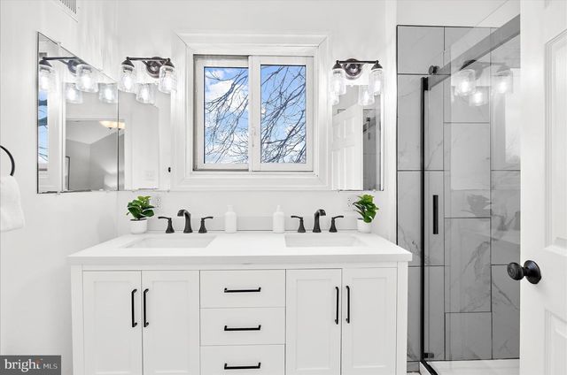 3800-B EDGEWATER PL, Baltimore, MD 21222