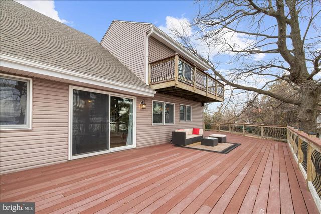 3800-B EDGEWATER PL, Baltimore, MD 21222