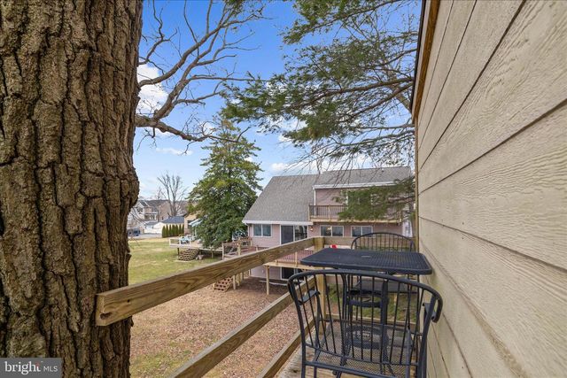 3800-B EDGEWATER PL, Baltimore, MD 21222